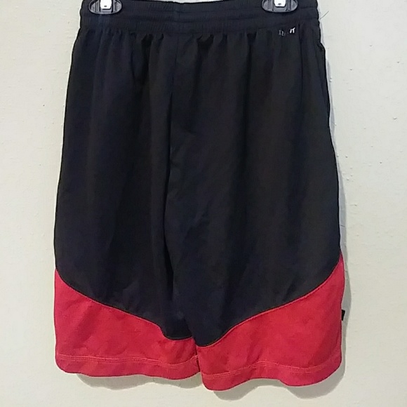 Jordan Basketball Short - Picture 3 of 3